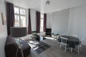 St Cyr Logement lumineux dans cœur de ville & wifi
